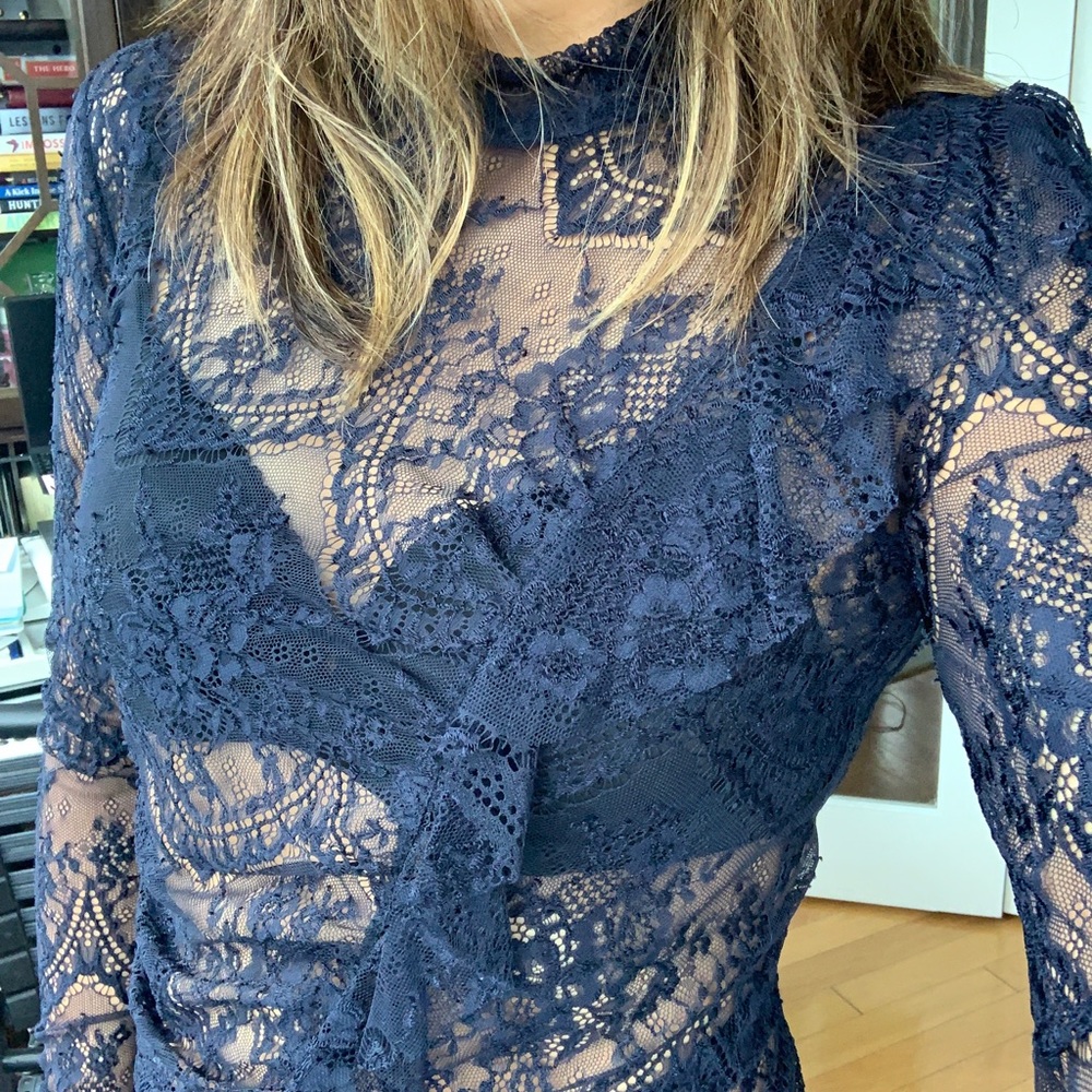 LAST CHANCE❣️‼️❣️ Blue Long-sleeve Lace Shirt PINKO, Size Small 4